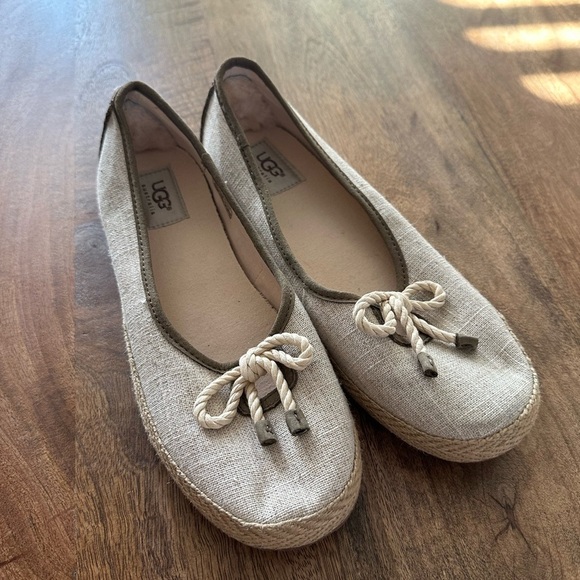 Womens UGG canvas tan bow flats espadrilles sz. 8 - Picture 1 of 7